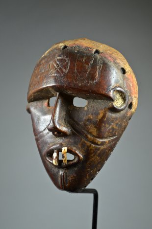 CHOKWE HUNDU MASK