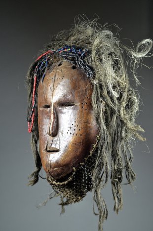 LUVALE / LUCHAZI LWENA MASK